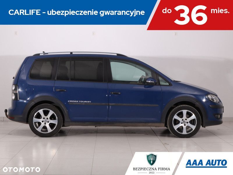 Volkswagen Touran - 8