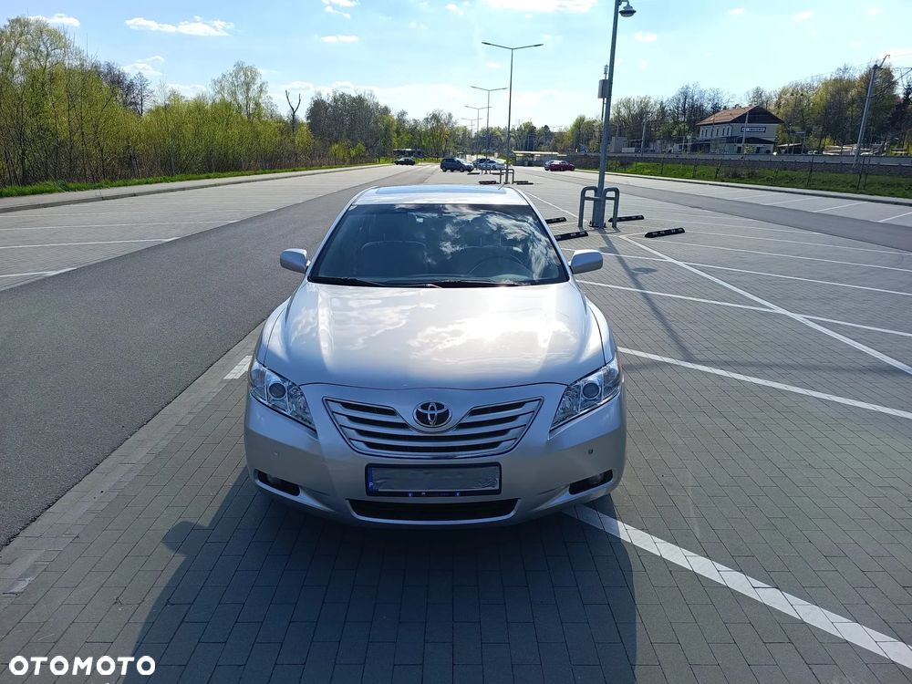 Toyota Camry - 9