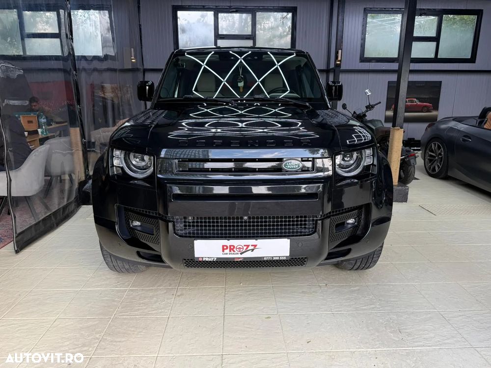 Land Rover Defender - 2