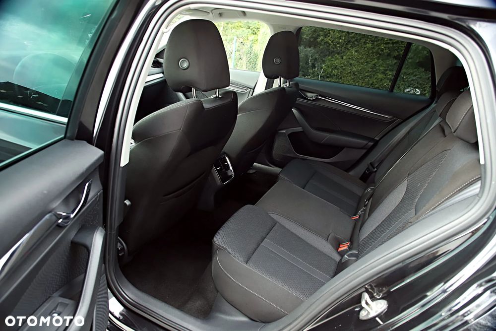 Skoda Octavia 2.0 TDI Style DSG - 19