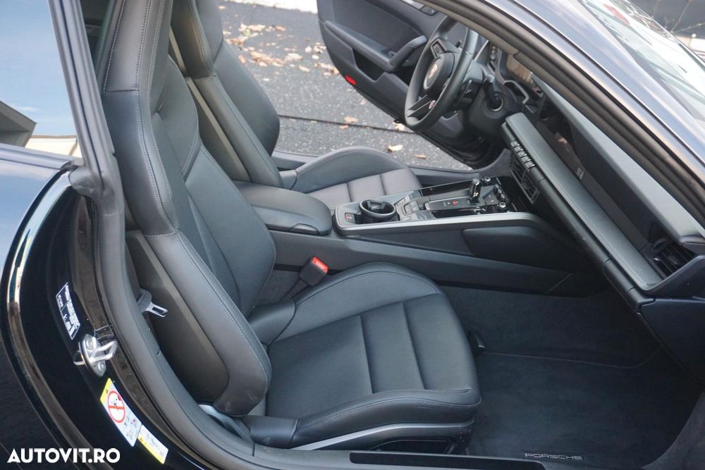 Porsche 911 Carrera PDK - 17