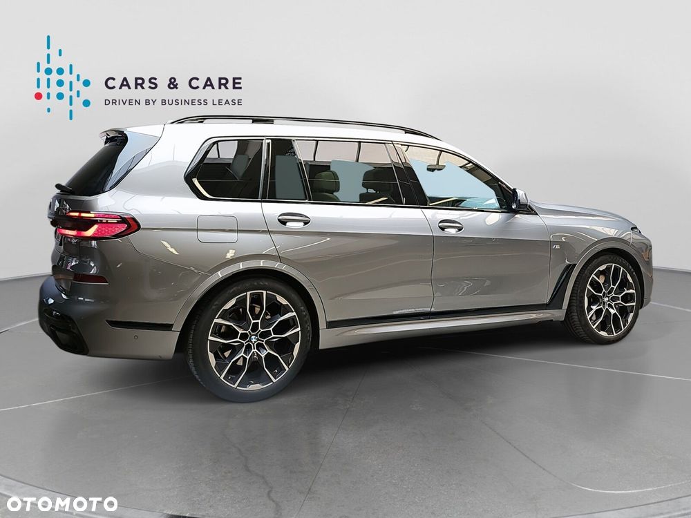 BMW X7 - 28