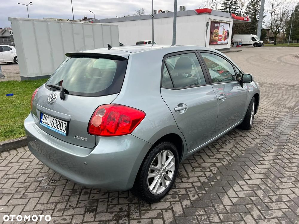 Toyota Auris 1.4 VVT-i Team - 6