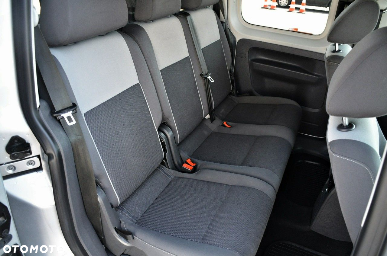 Volkswagen Caddy - 23