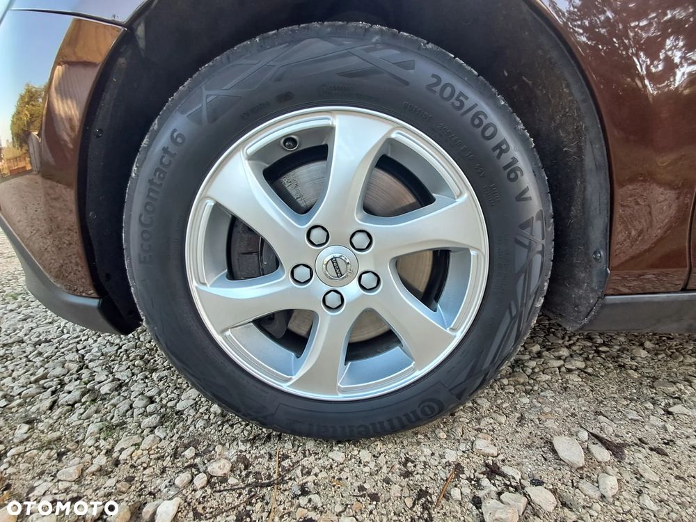 Volvo V40 Cross Country - 14