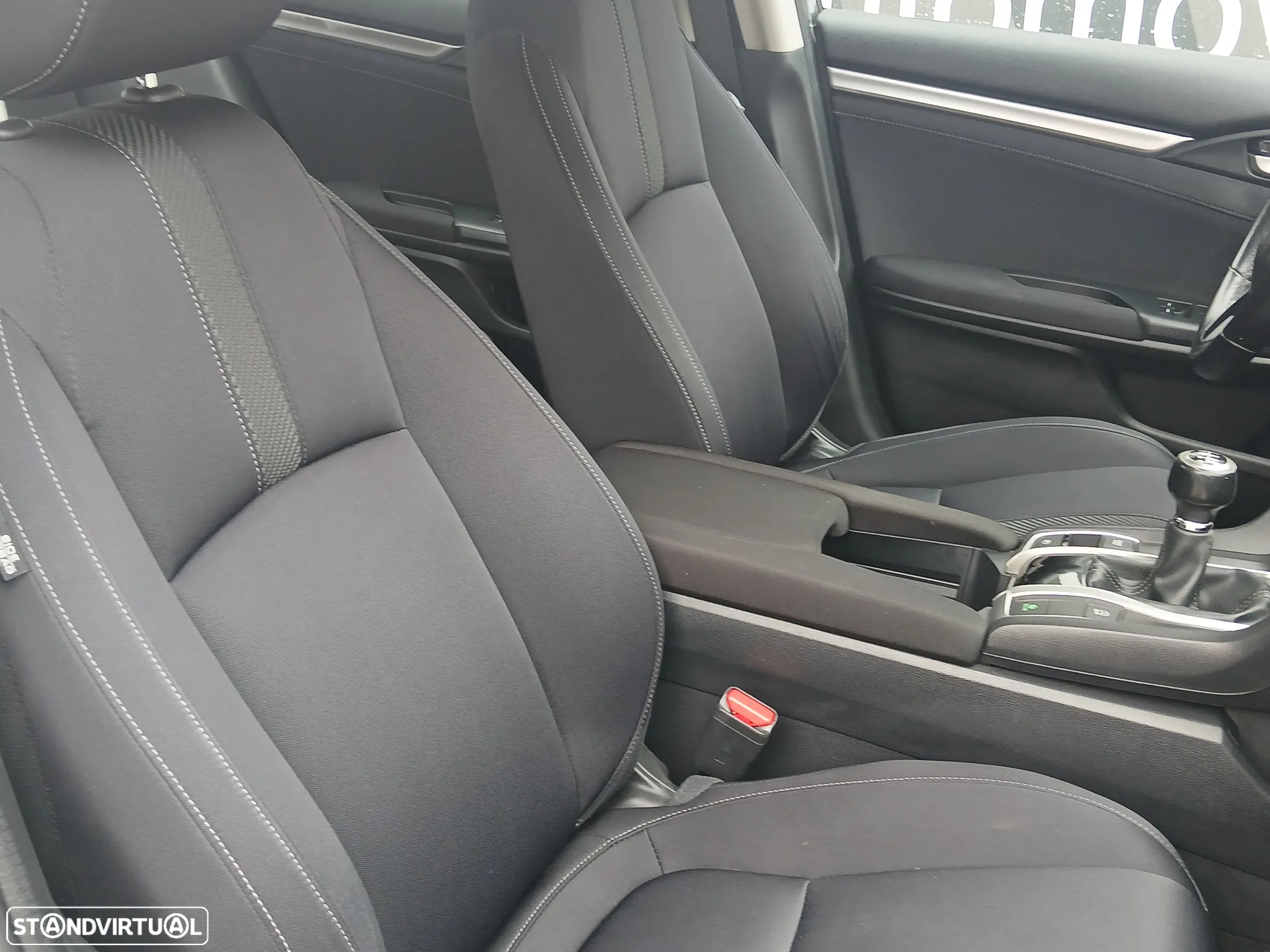 Honda Civic 1.5 i-VTEC Sport - 19