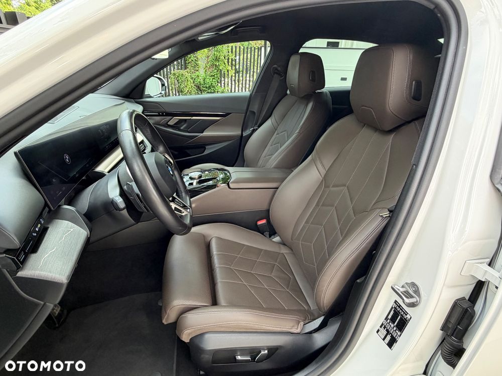 BMW Seria 5 520i mHEV M Sport sport - 12
