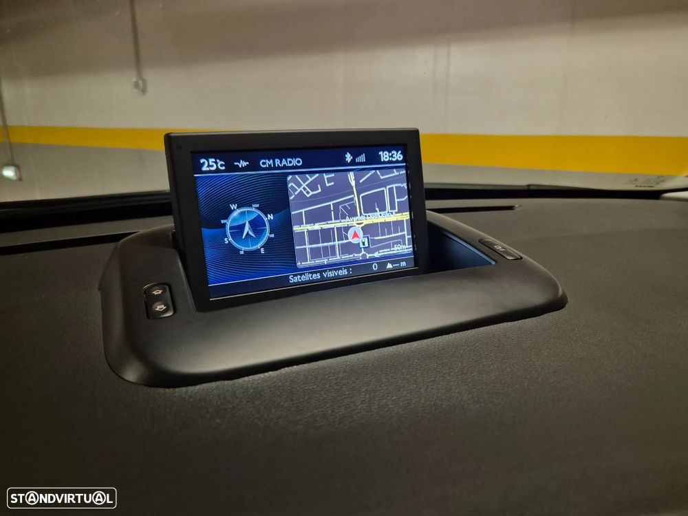 Peugeot 5008 1.6 HDi 7L Allure - 21