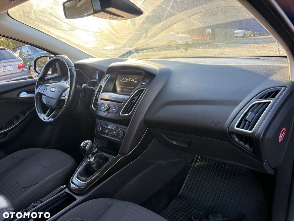 Ford Focus - 8
