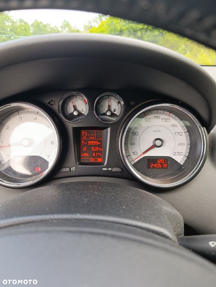 Peugeot 308 - 8