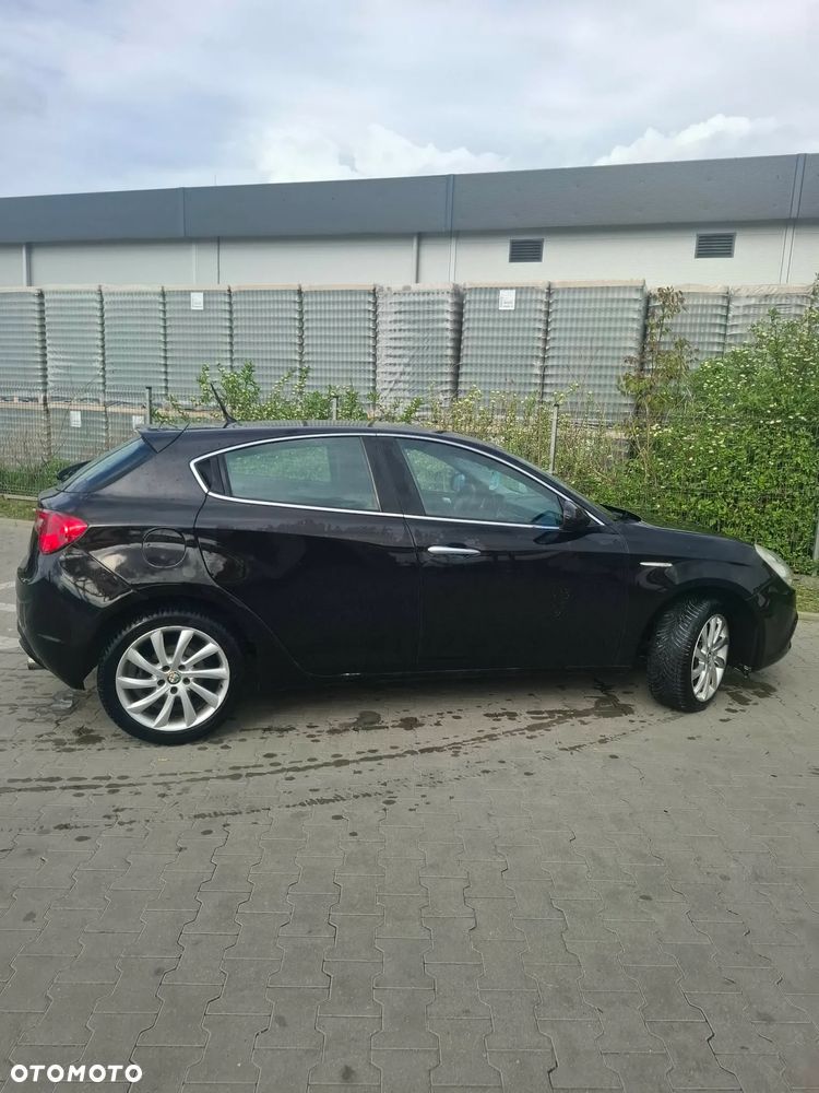 Alfa Romeo Giulietta 2.0 JTDM Distinctive - 3
