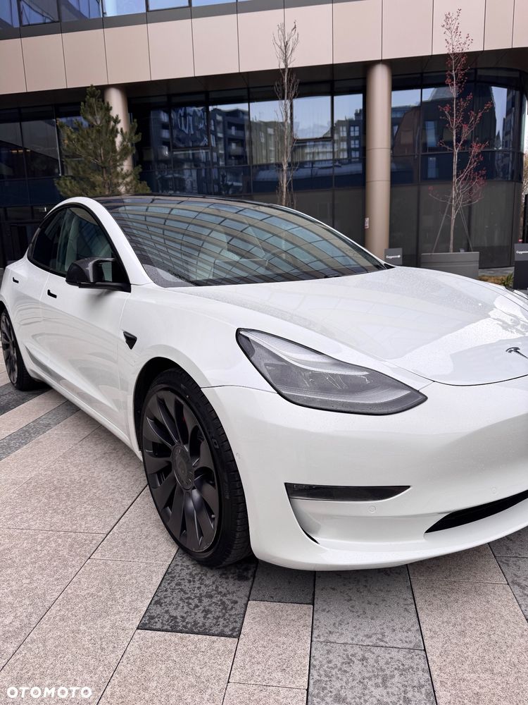 Tesla Model 3 - 14
