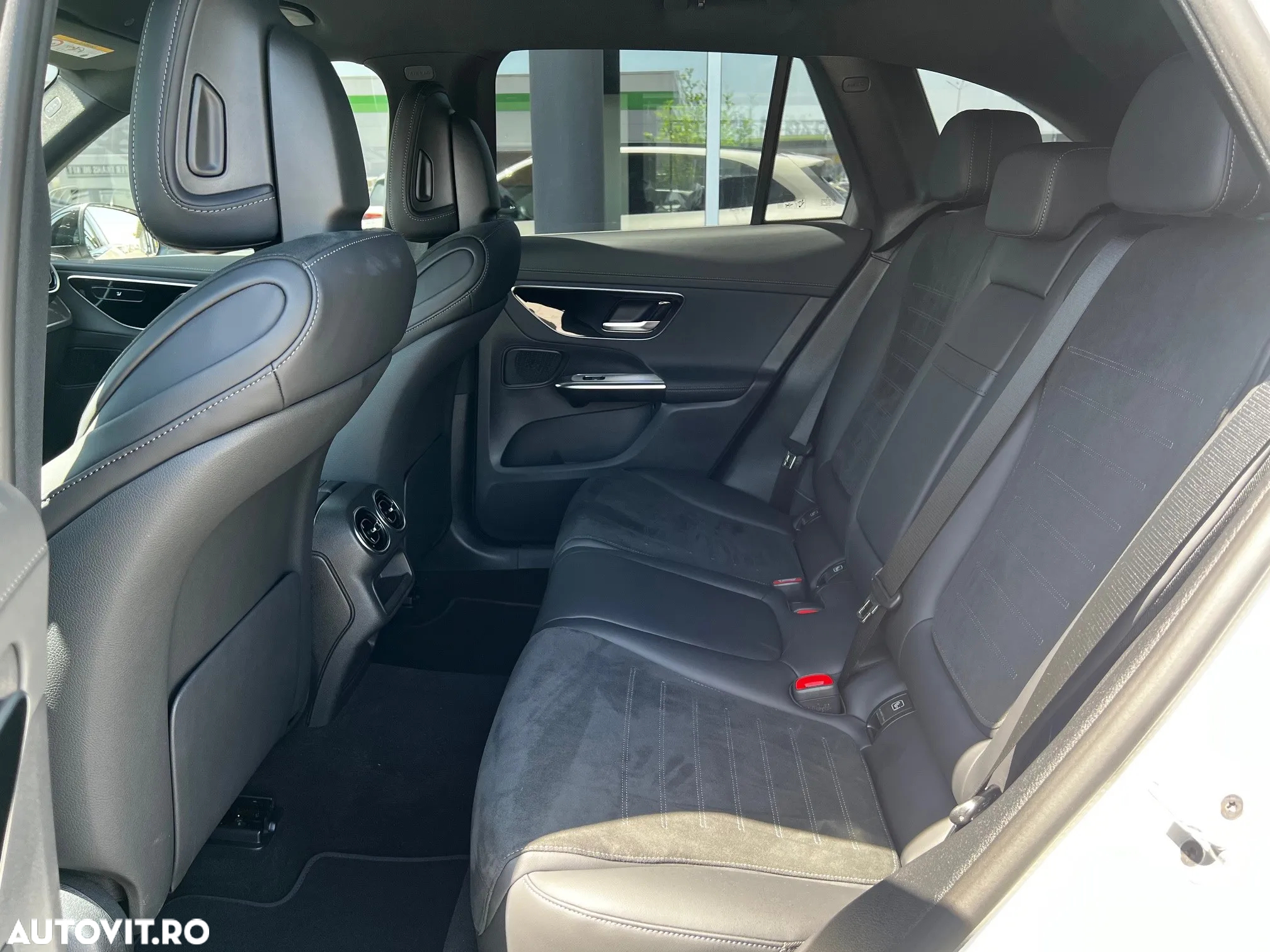Mercedes-Benz GLC 200 4Matic 9G-TRONIC AMG Line Advanced - 10