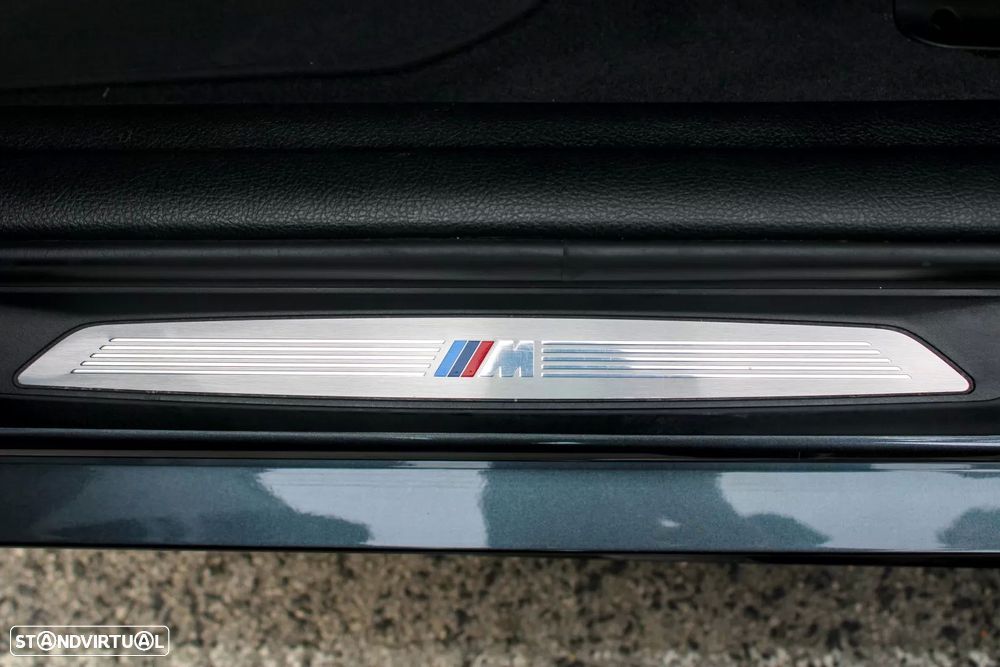 BMW 118 d Pack M - 32