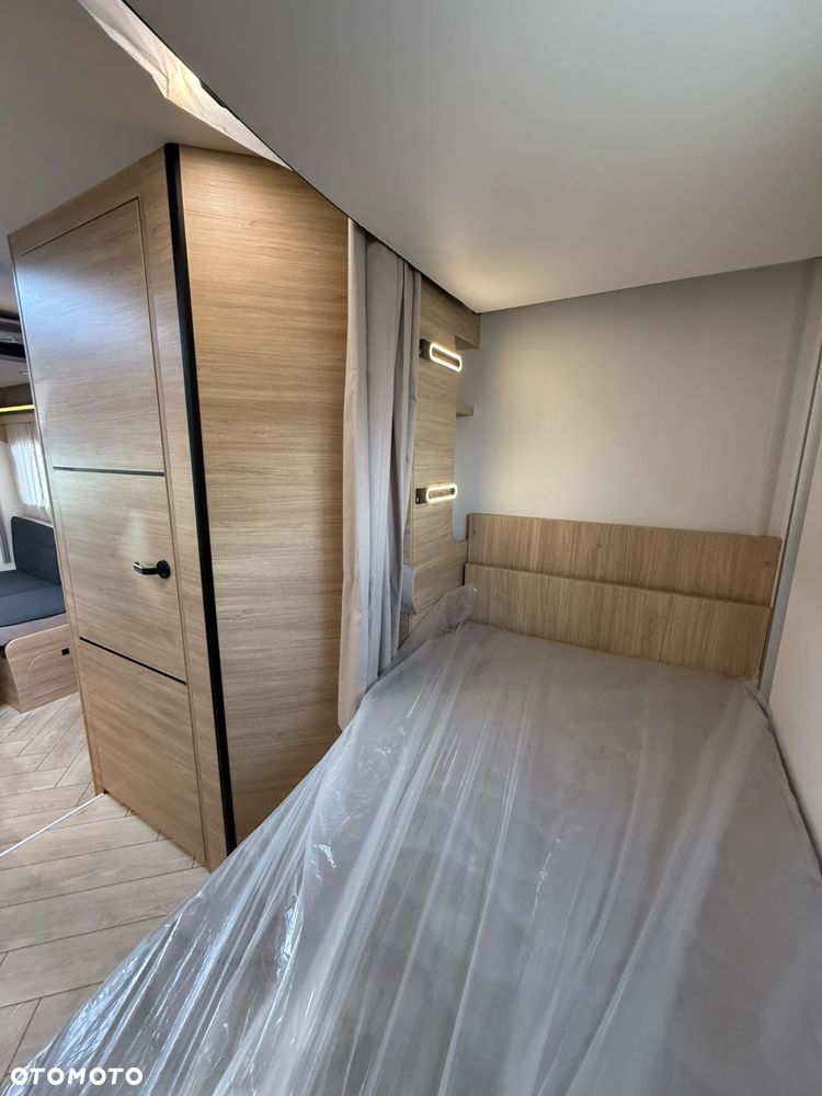 Ford Chausson 720 Titanium Line - 37