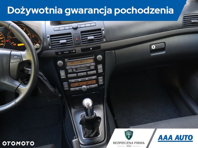 Toyota Avensis - 9