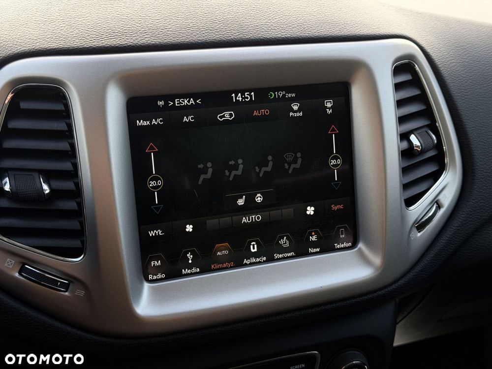Jeep Compass - 28