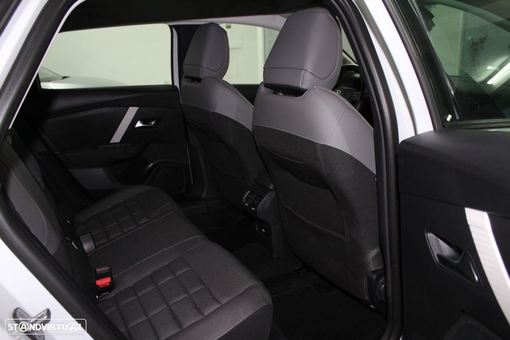 Citroën C4 1.2 Hybrid Plus e-DSC6 - 11