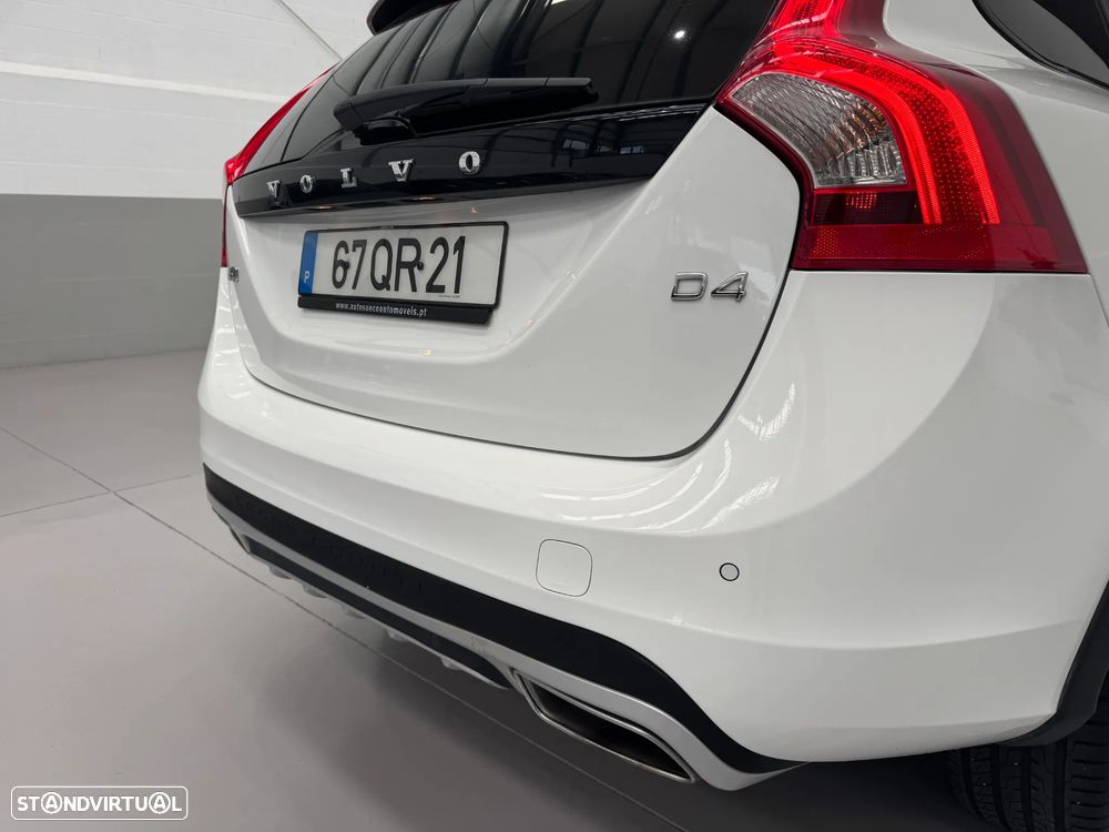 Volvo V60 2.0 D4 Momentum - 11