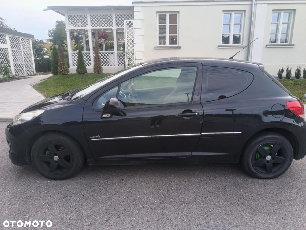 Peugeot 207 - 8