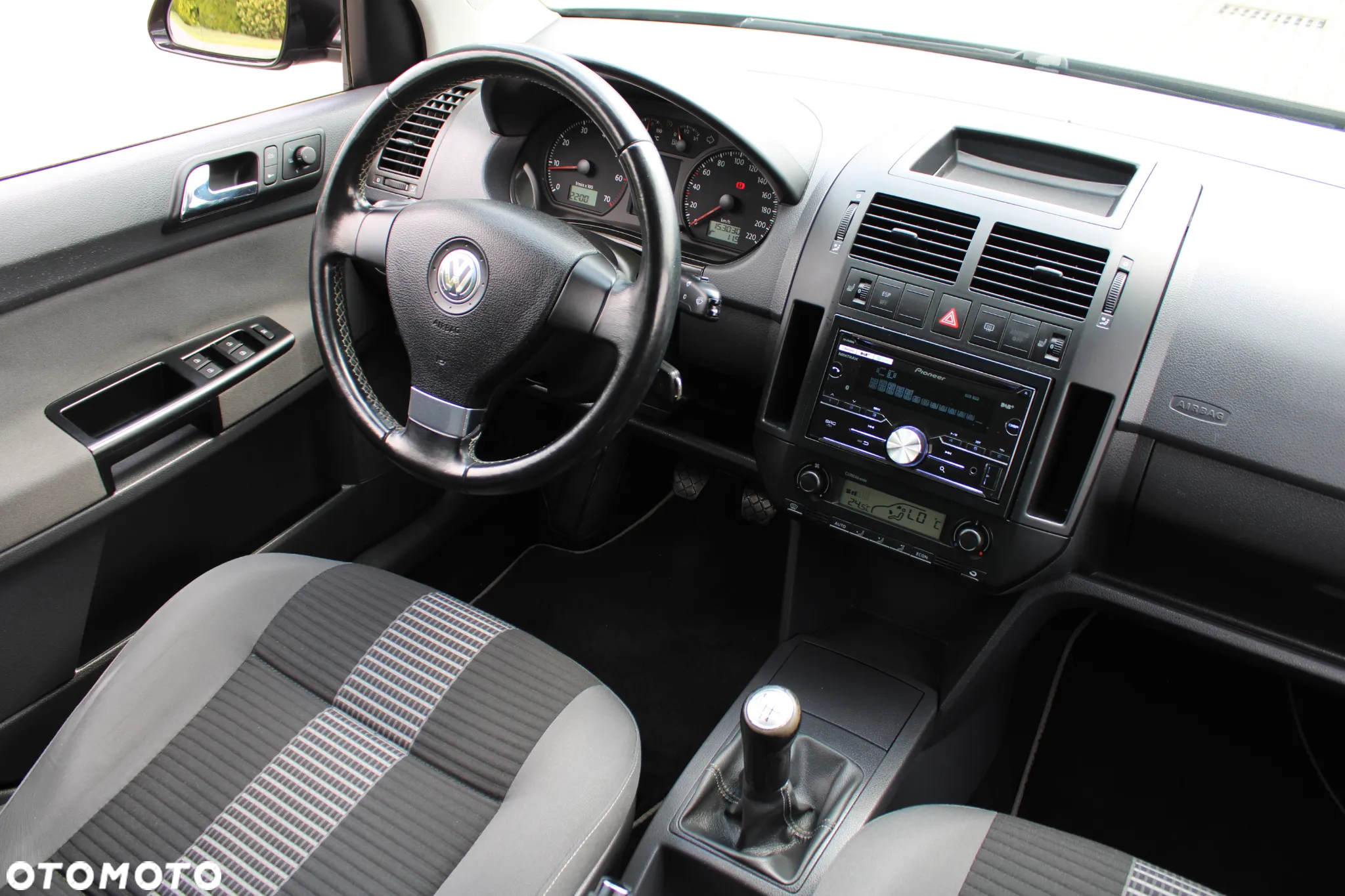 Volkswagen Polo 1.4 Trendline - 19