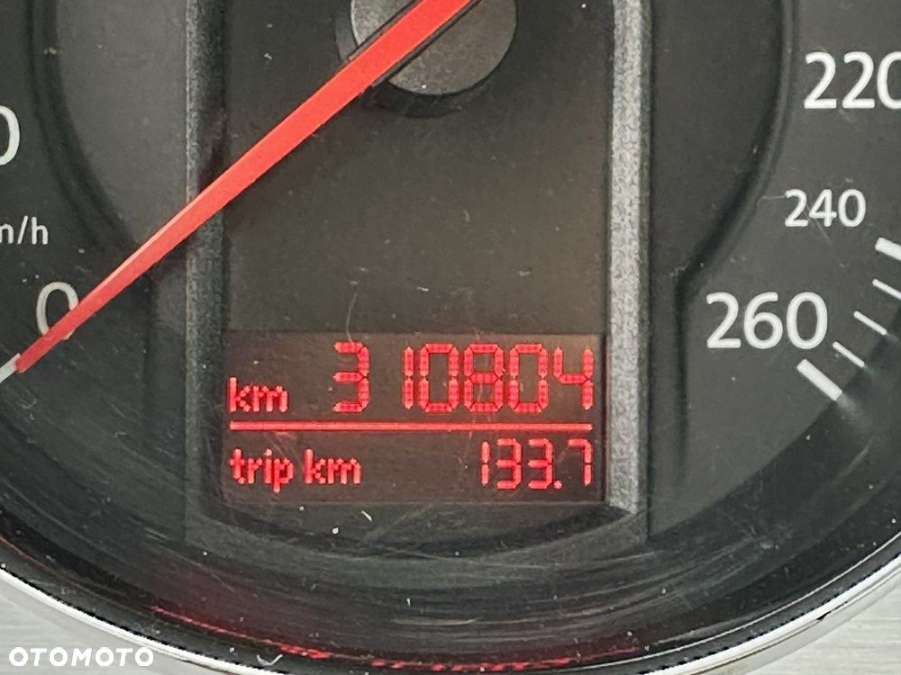 Volkswagen Passat - 24