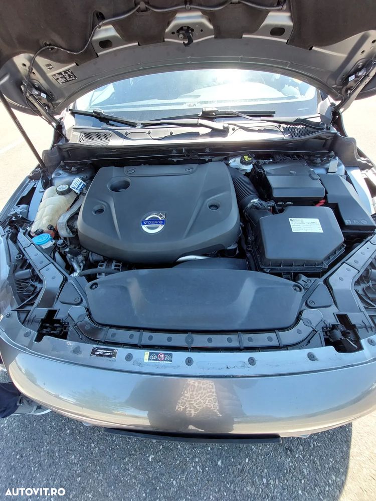 Volvo V40 D4 VEA Momentum - 11