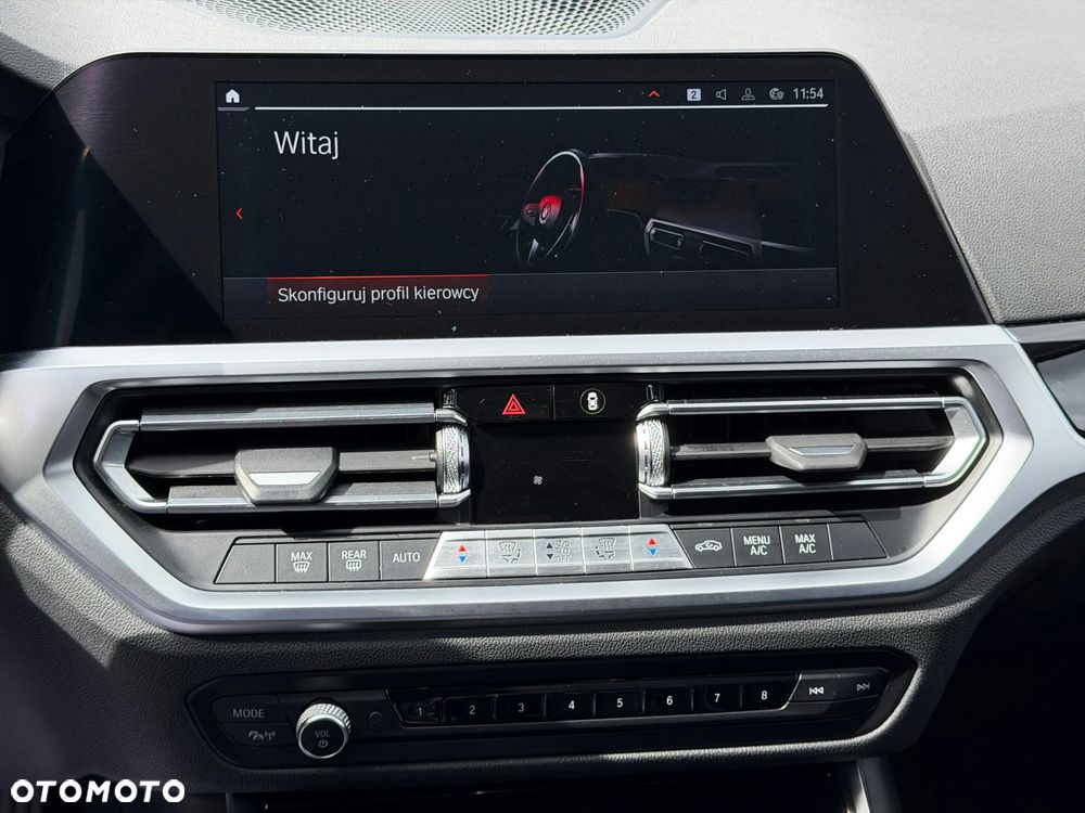 BMW Seria 3 318i - 17