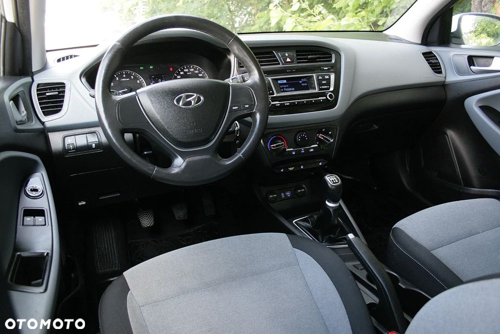 Hyundai i20 - 14