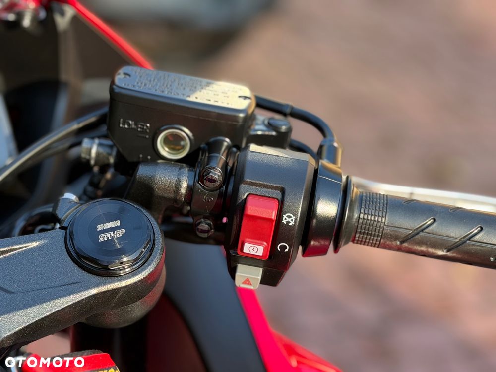 Honda CBR - 24
