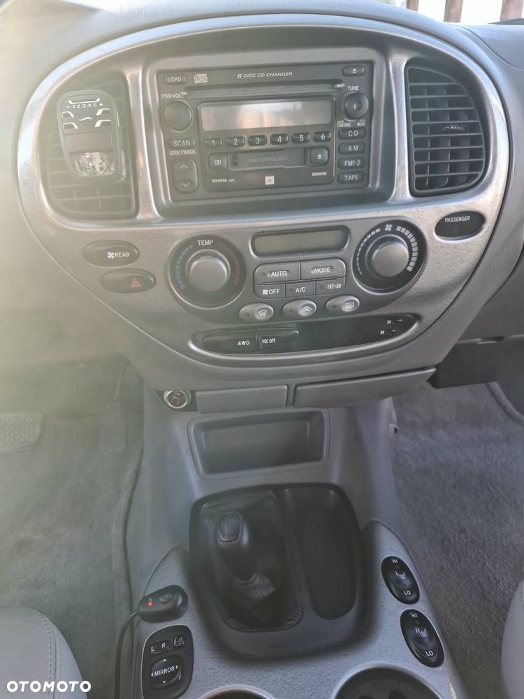 Toyota Sequoia - 20