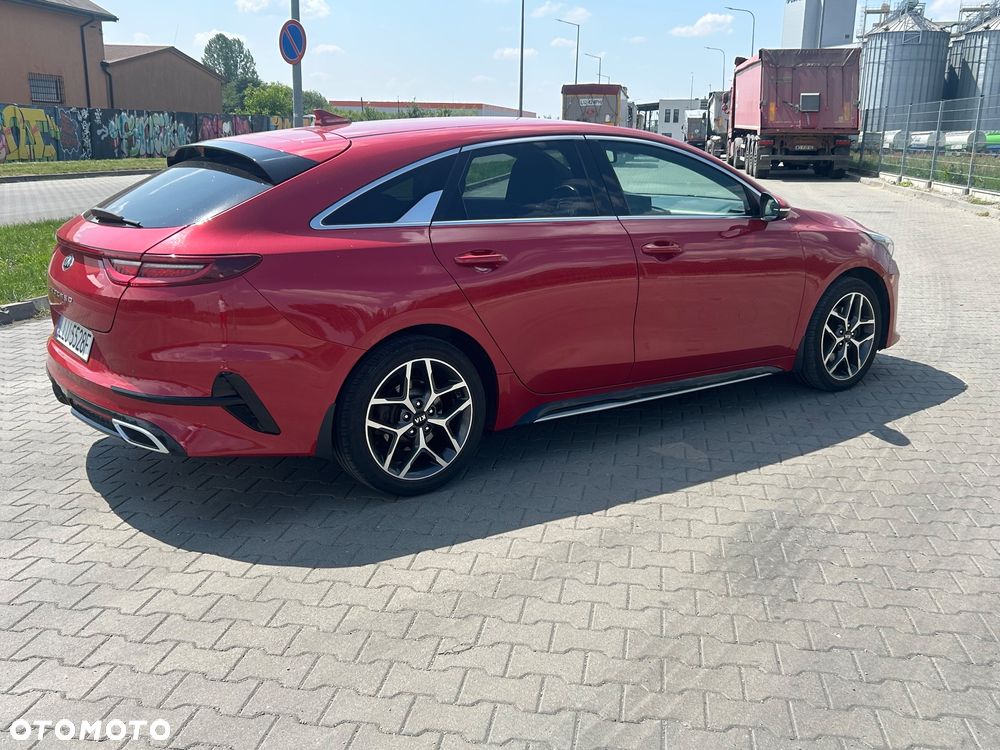 Kia ProCeed - 8