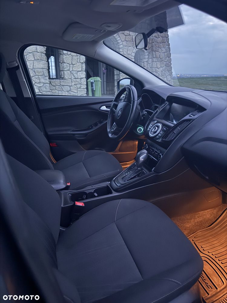 Ford Focus - 24
