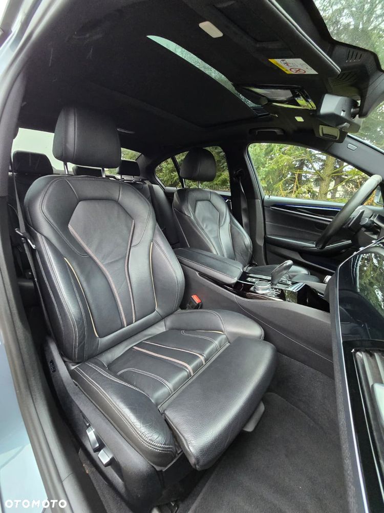 BMW Seria 5 530e iPerformance M Sport sport - 26