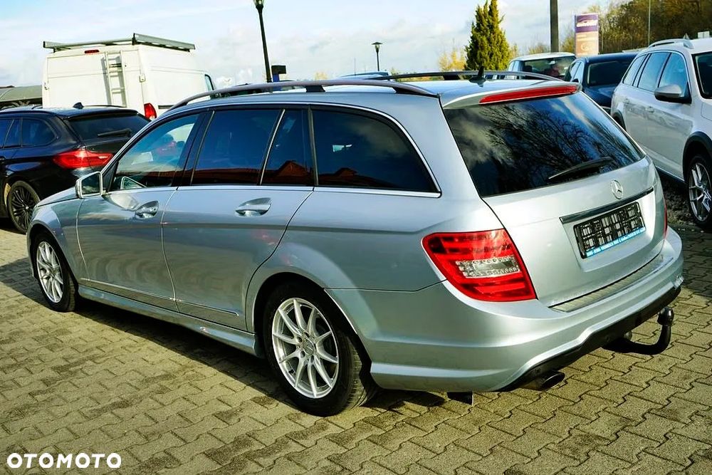 Mercedes-Benz Klasa C 200 CDI BlueEff Avantgarde - 3
