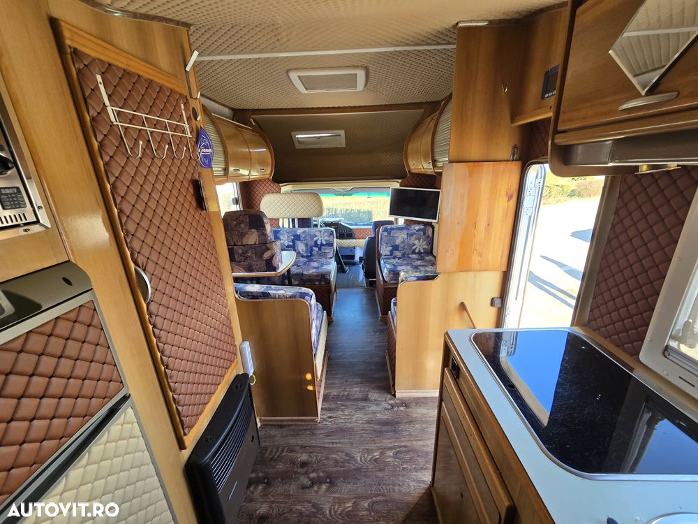 Mercedes-Benz Sprinter - 10