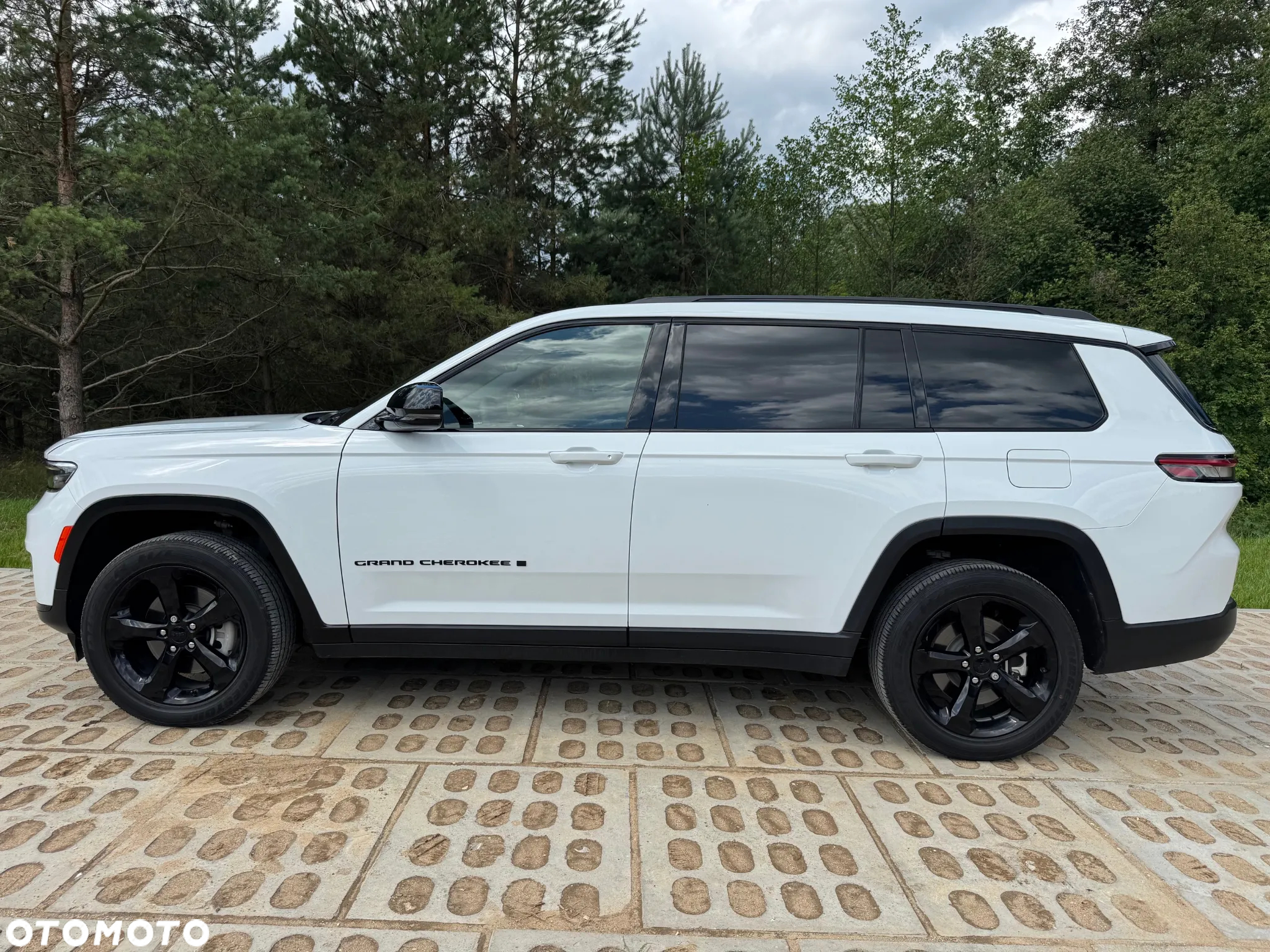 Jeep Grand Cherokee - 13