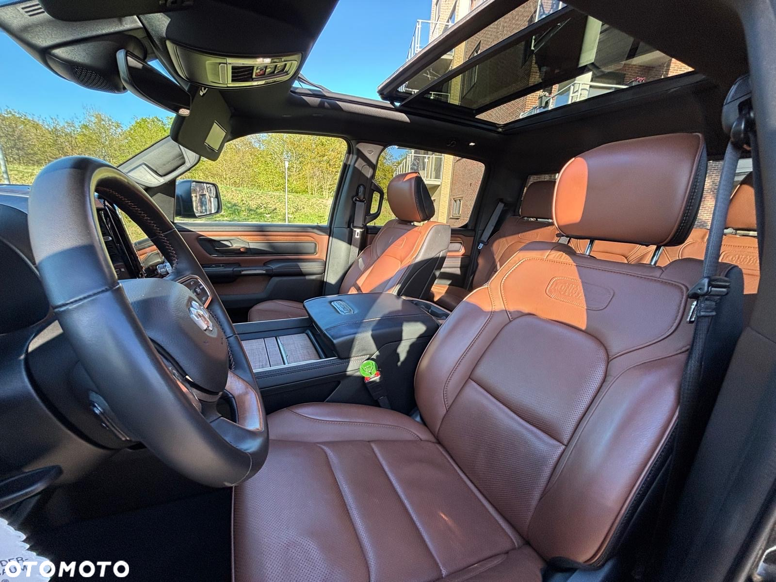 RAM 1500 Crew Cab Longhorn - 31