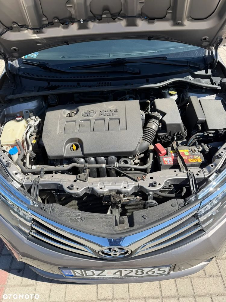 Toyota Corolla 1.6 Premium - 12