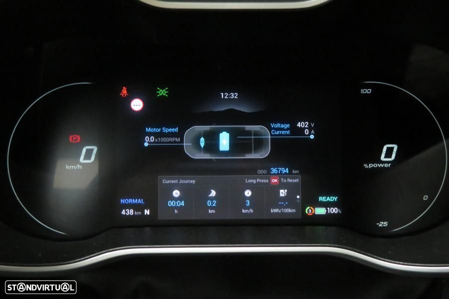 MG ZS EV 72.6 kWh Luxury - 32