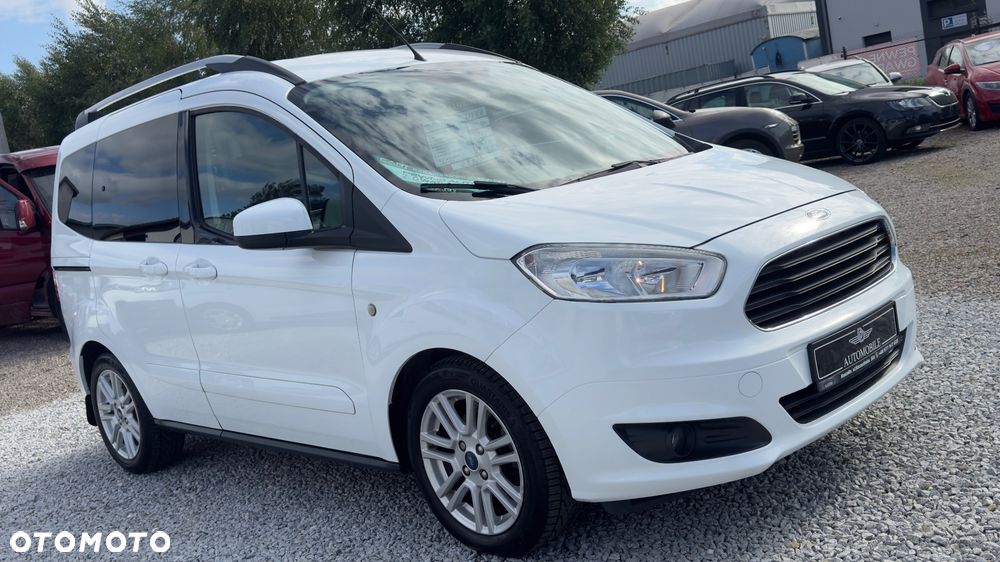 Ford Tourneo Courier 1.0 EcoBoost S&S Titanium - 25