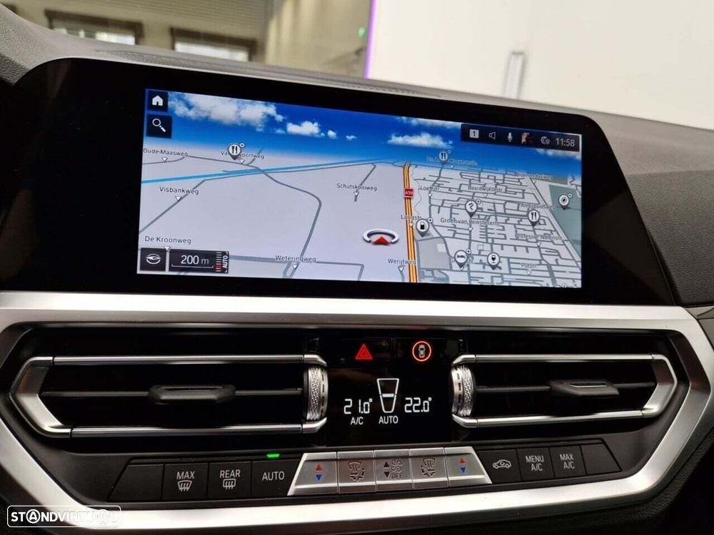 BMW 318 d Touring Line Sport Auto - 27