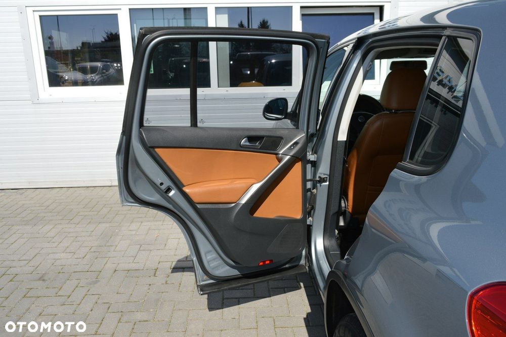 Volkswagen Tiguan - 36