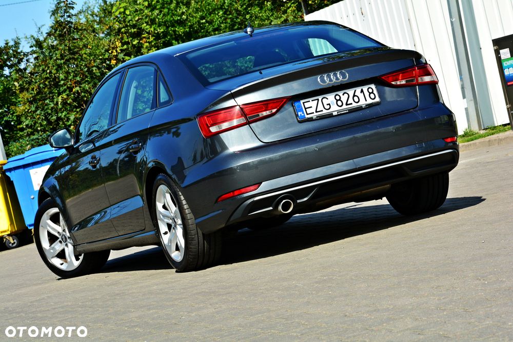 Audi A3 1.6 TDI (clean diesel) S tronic Attraction - 2