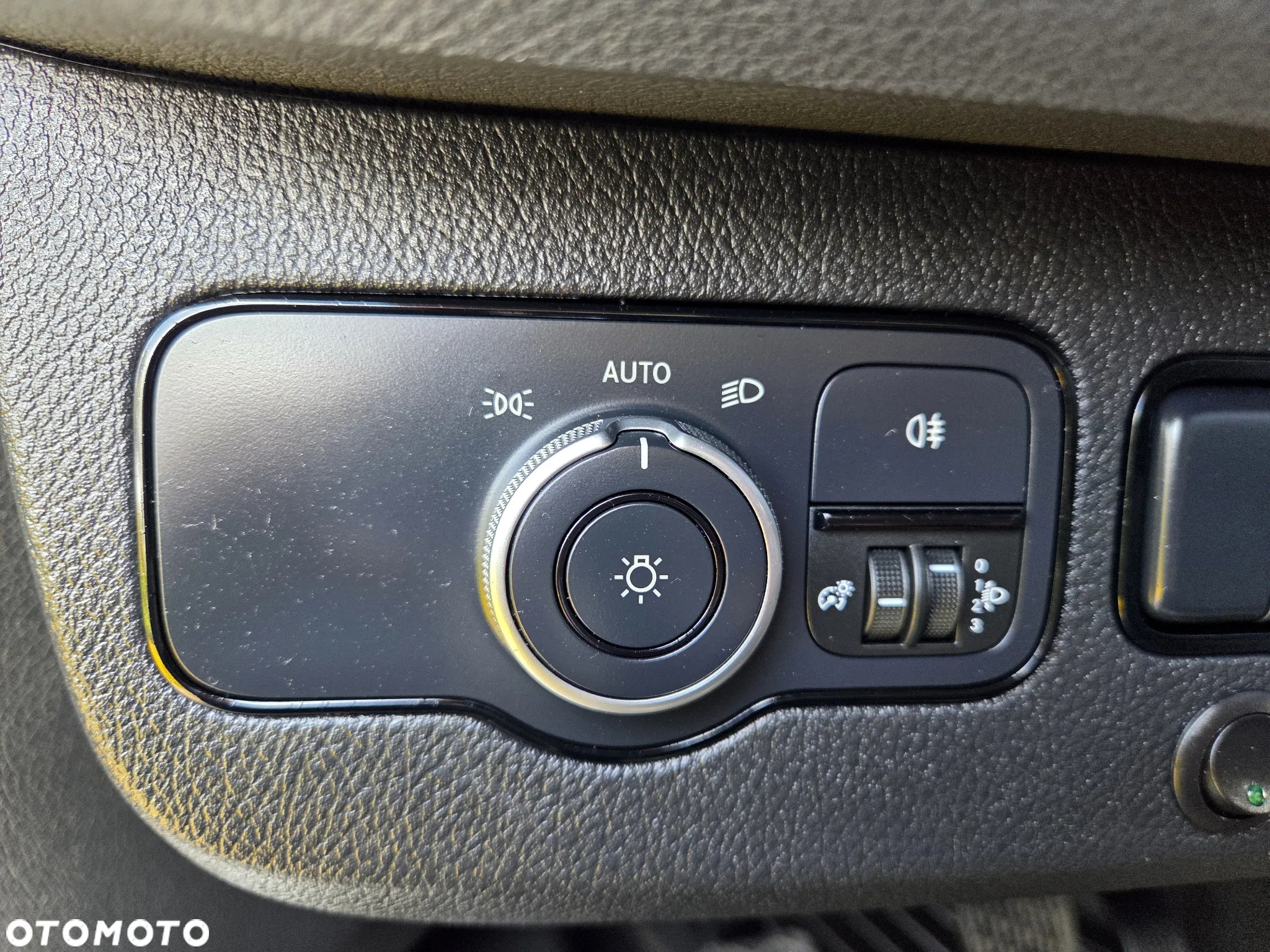 Mercedes-Benz Sprinter - 30