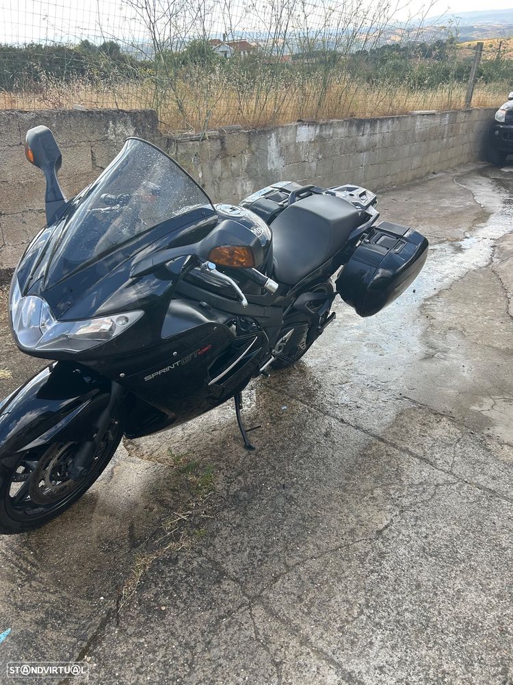 Triumph Sprint - 4