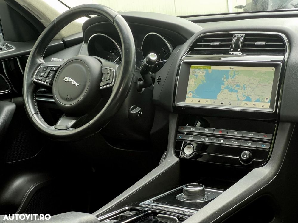 JAGUAR F-PACE 2018 — imagine 33