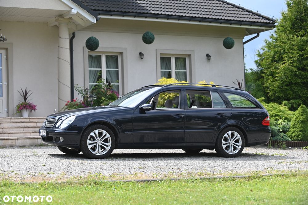 Mercedes-Benz Klasa E 240 T Classic - 9