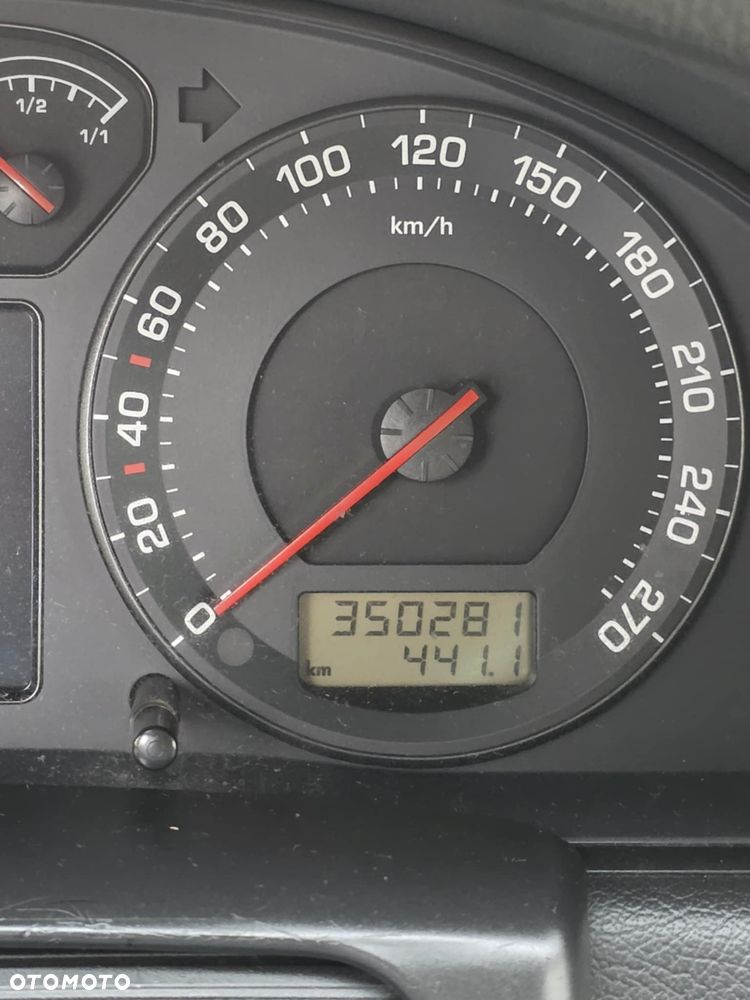 Skoda Superb 1.9 TDI Platinum - 9