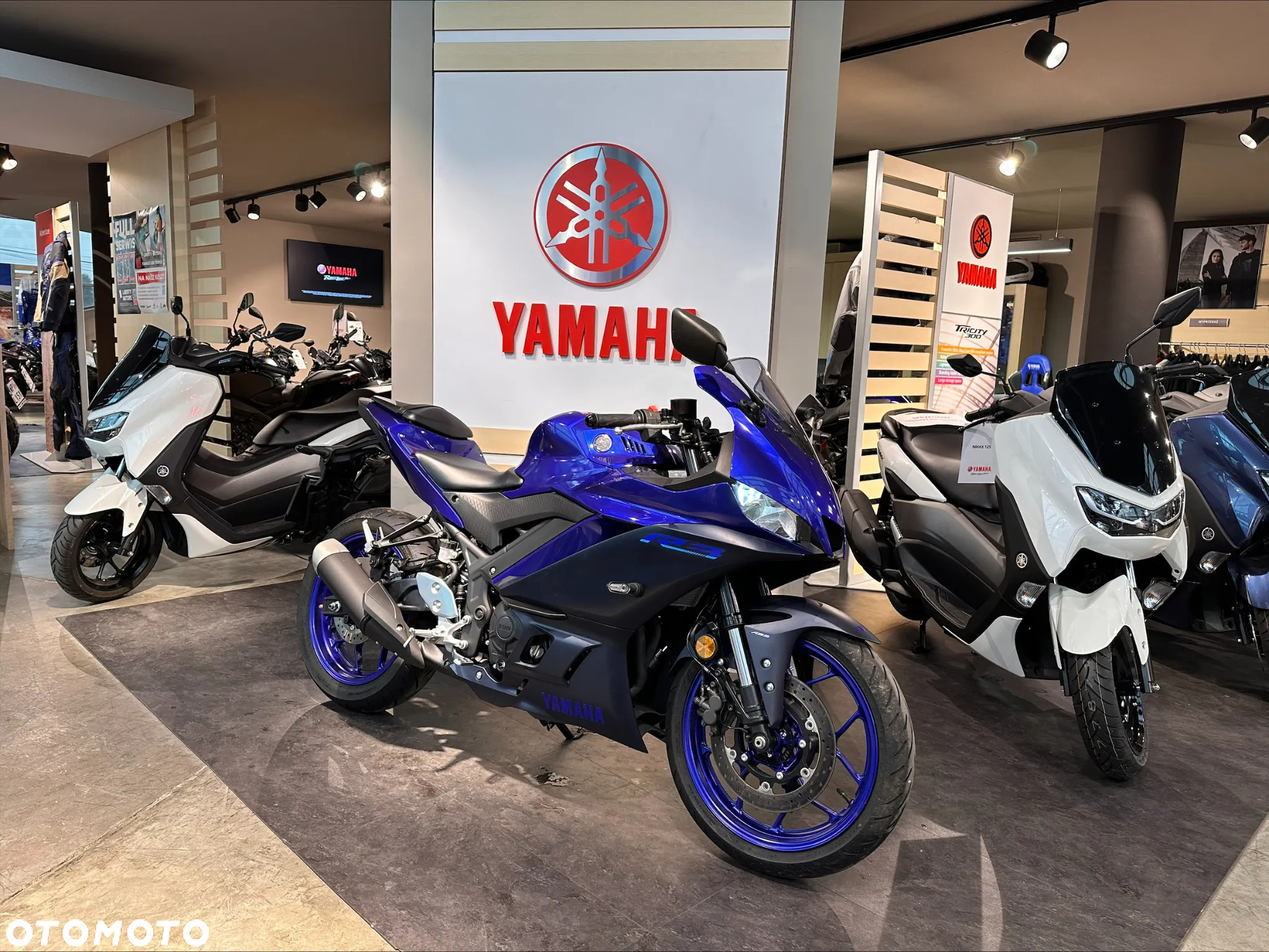 Yamaha R3 - 3
